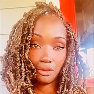 Meet your Posher, Eunice